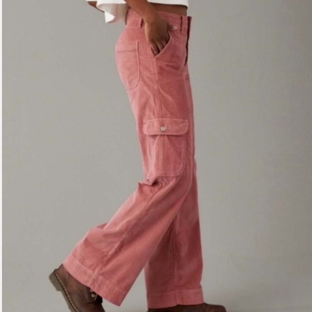 AMERICAN EAGLE  Pink Corduroy Cargo Jeans Sz 8 - Picture 3 of 15